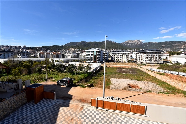 Spacious 3+1 apartment for a large family in Oba district 