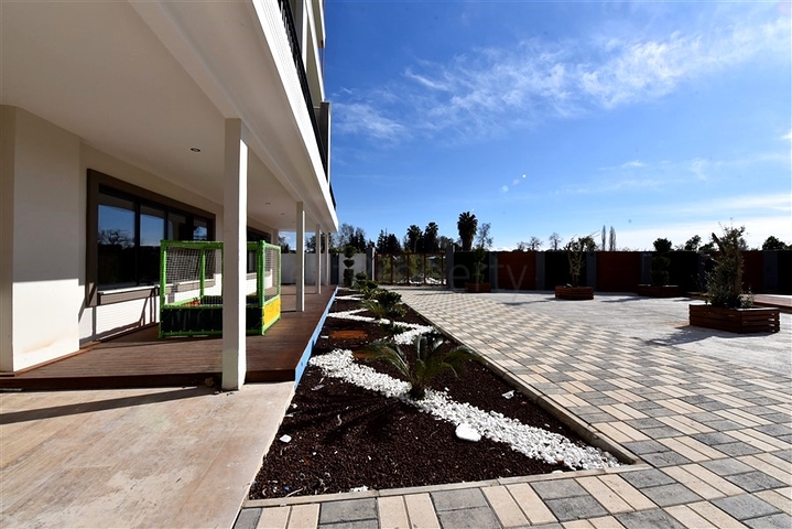 Spacious 3+1 apartment for a large family in Oba district 