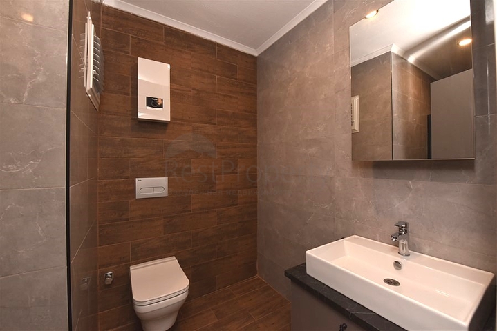 Spacious 3+1 apartment for a large family in Oba district 