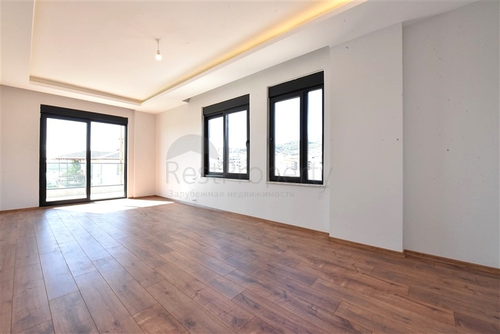 Spacious 3+1 apartment for a large family in Oba district 