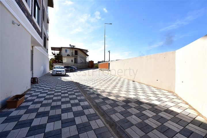 Spacious 3+1 apartment for a large family in Oba district 