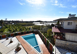 Spacious 3+1 apartment for a large family in Oba district 