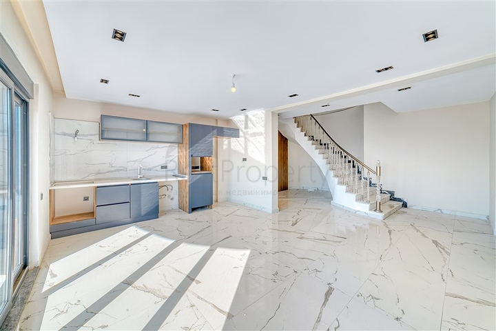 Sea view villas in the central area of Alanya