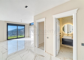 Sea view villas in the central area of Alanya