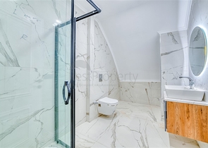 Sea view villas in the central area of Alanya