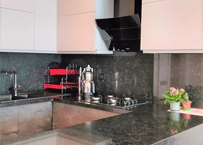 Furnished 2+1 apartment with sea view in Tosmura