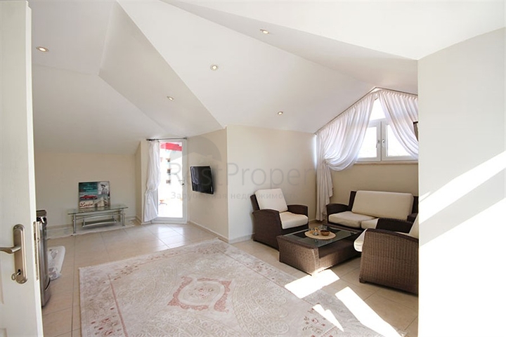 Penthouse with panoramic view in the heart of Alanya