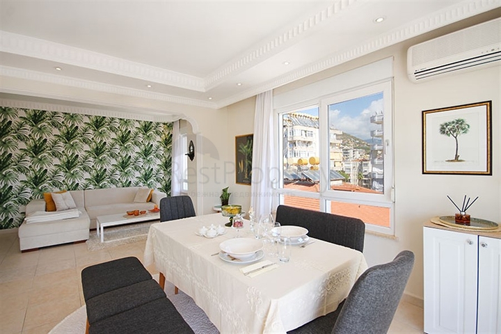 Penthouse with panoramic view in the heart of Alanya