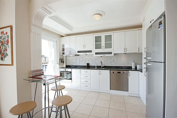 Penthouse with panoramic view in the heart of Alanya