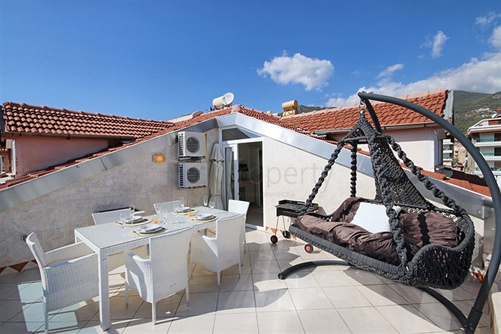 Penthouse with panoramic view in the heart of Alanya