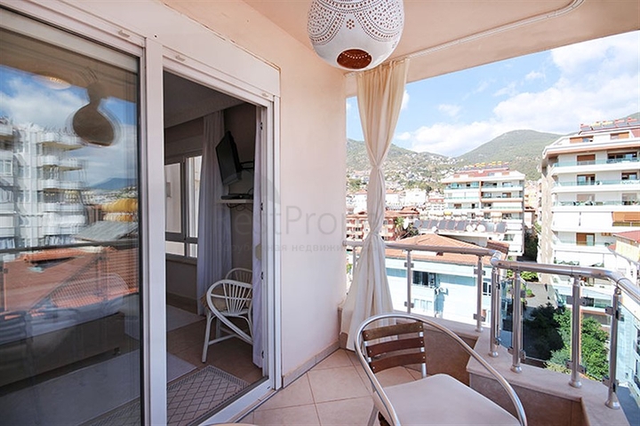 Penthouse with panoramic view in the heart of Alanya