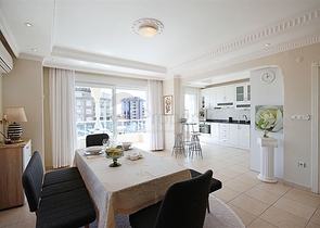 Penthouse with panoramic view in the heart of Alanya