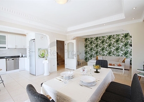 Penthouse with panoramic view in the heart of Alanya