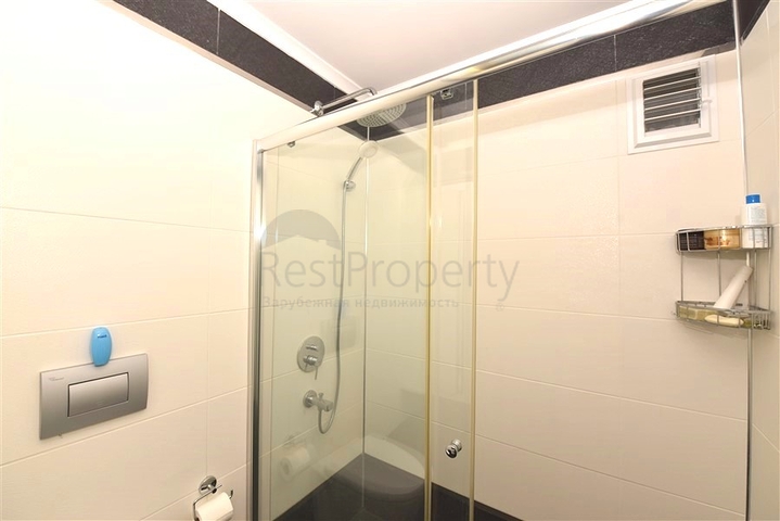 2+1 apartment in a respectable complex 50 meters from the beach in Kargicak district 