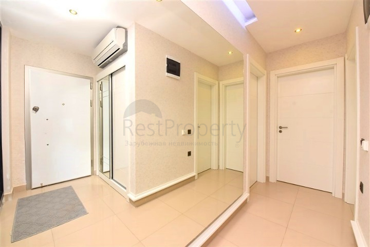 2+1 apartment in a respectable complex 50 meters from the beach in Kargicak district 