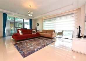 2+1 apartment in a respectable complex 50 meters from the beach in Kargicak district 