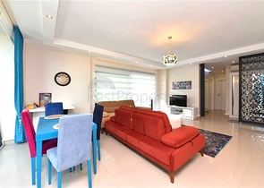 2+1 apartment in a respectable complex 50 meters from the beach in Kargicak district 