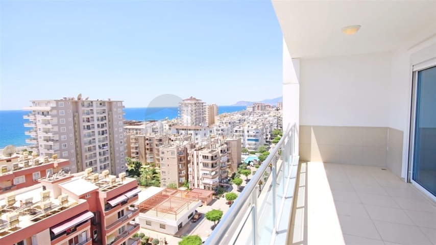 5+1 penthouse in Mahmutlar district 