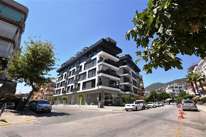 One bedroom apartment in the center of Alanya, 200 m from the sea 