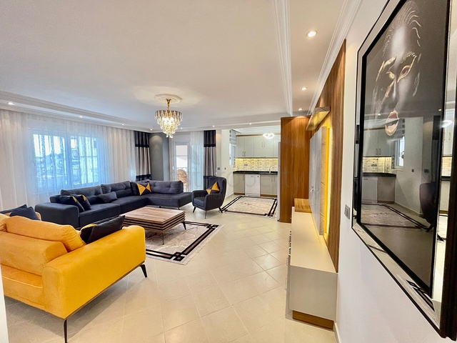 Spacious 3+1 penthouse in Avsallar district