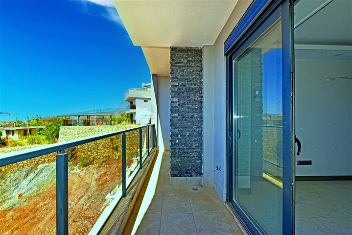 A club-type complex under construction in the Oba area