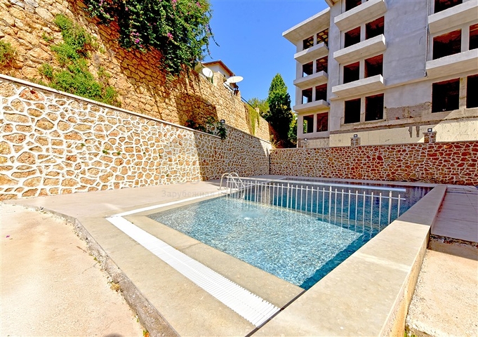 A club-type complex under construction in the Oba area