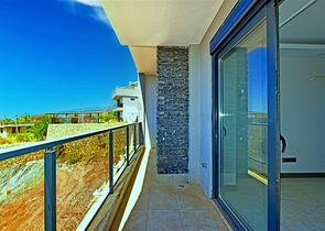 A club-type complex under construction in the Oba area