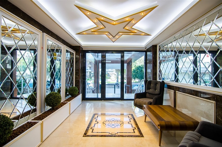 Spacious penthouse on the Mediterranean coast