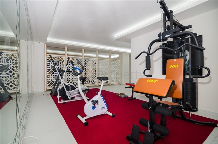 Spacious penthouse on the Mediterranean coast