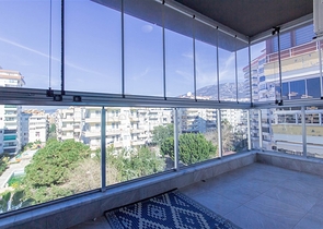 Spacious penthouse on the Mediterranean coast