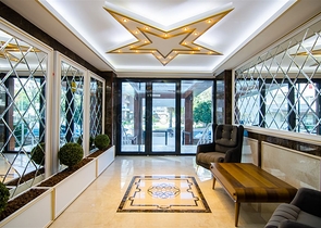 Spacious penthouse on the Mediterranean coast