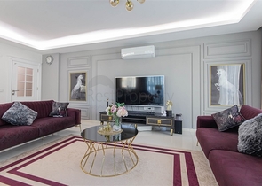 Spacious penthouse on the Mediterranean coast