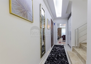 Spacious penthouse on the Mediterranean coast