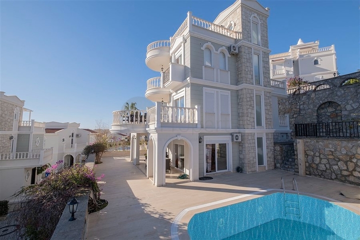 Luxury villa complex