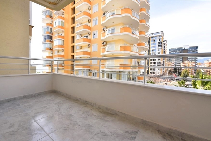 3+1 apartment in Mahmutlar district
