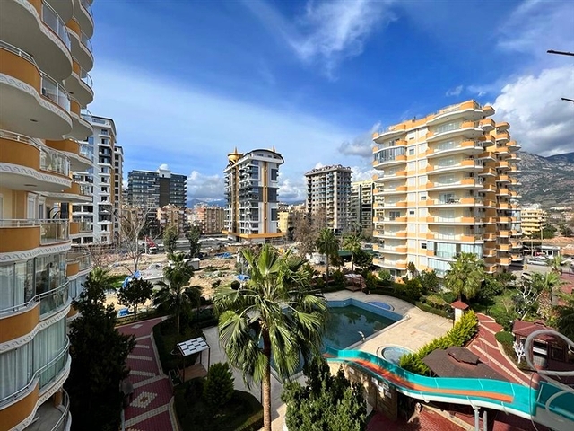 3+1 apartment in Mahmutlar district