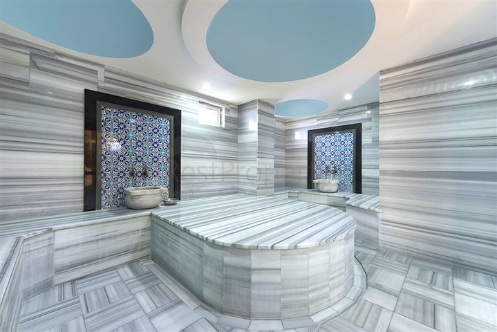 2+1 apartment 50 m from the sea in Kestel area 