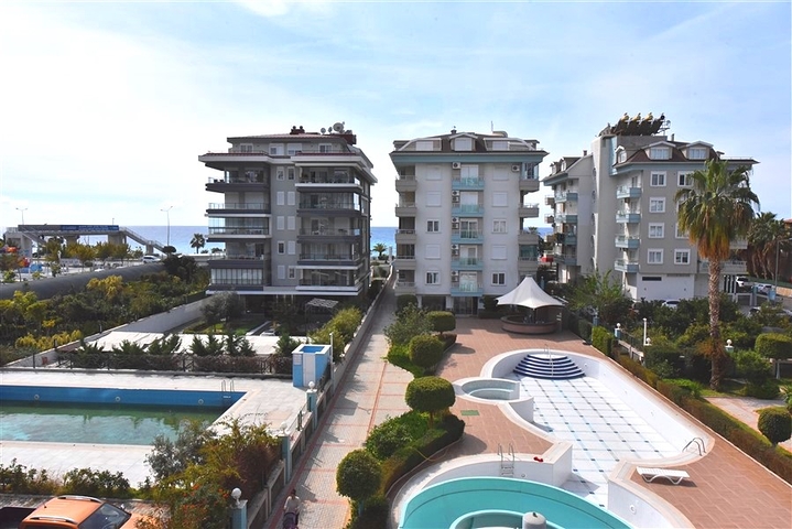 2+1 apartment 50 m from the sea in Kestel area 