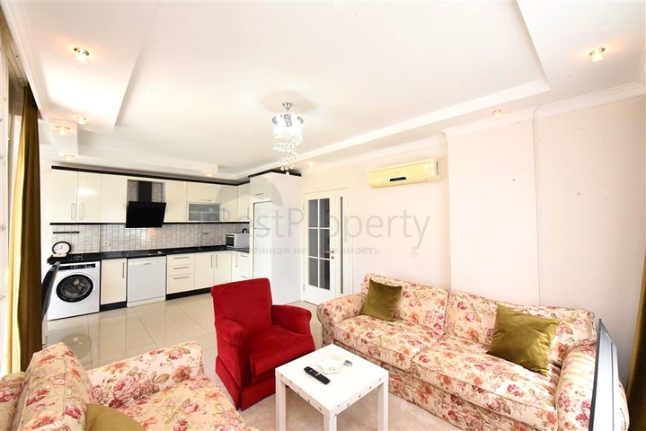 2+1 apartment 50 m from the sea in Kestel area 