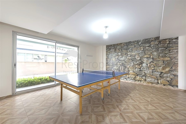 2+1 apartment 50 m from the sea in Kestel area 