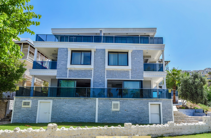 3+1 villa for sale in Kargicak area