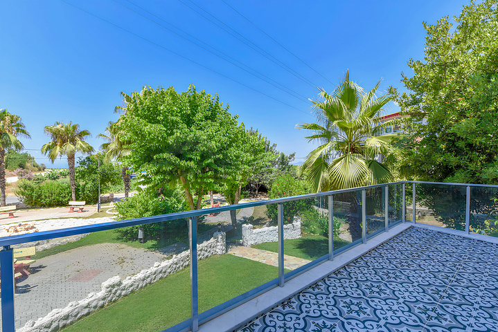 Furnished 3+1 villa in Kargicak