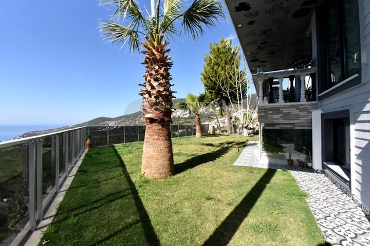 3+1 villa in the center of Alanya