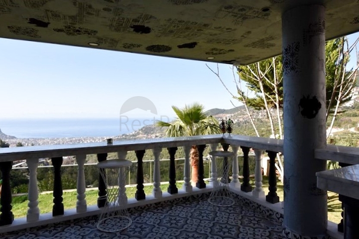 3+1 villa in the center of Alanya