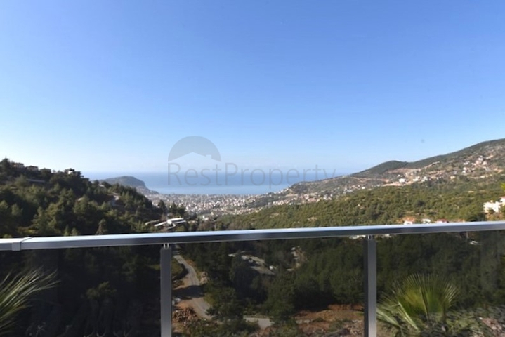 3+1 villa in the center of Alanya