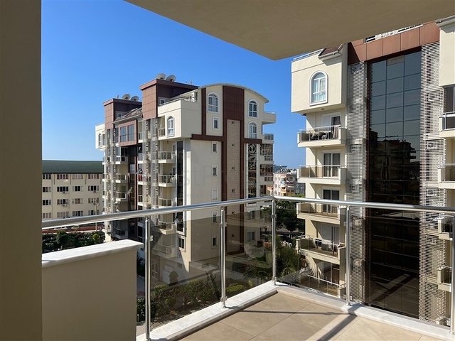 2+1 apartment in Avsallar district 