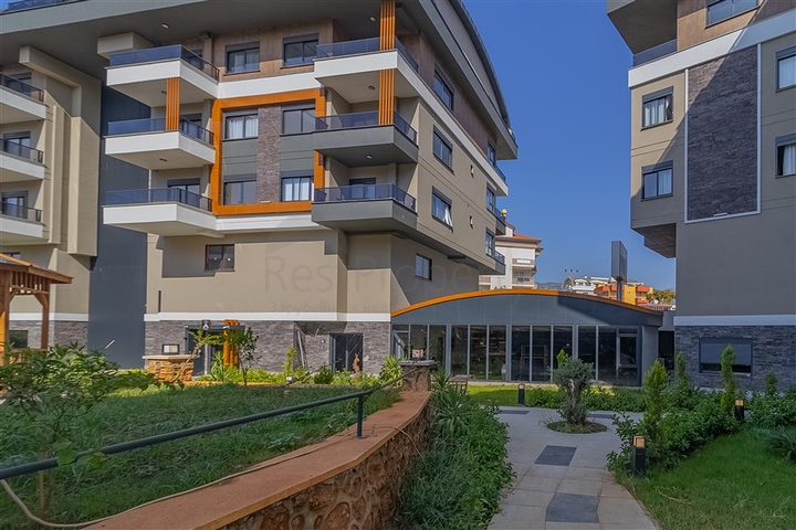 An apartment from the owner in a large-scale 1+1 complex in an elite area of Oba
