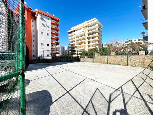 Bright and spacious apartment in the European area of Tosmur