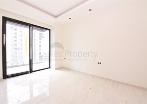 1+1 apartment on the first coastline in Mahmutlar