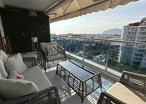 Spacious apartment with designer renovation